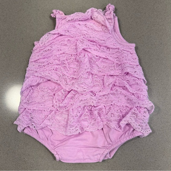 BUNDLE | Baby girls 0-3 mths | Outfits - Picture 3 of 10